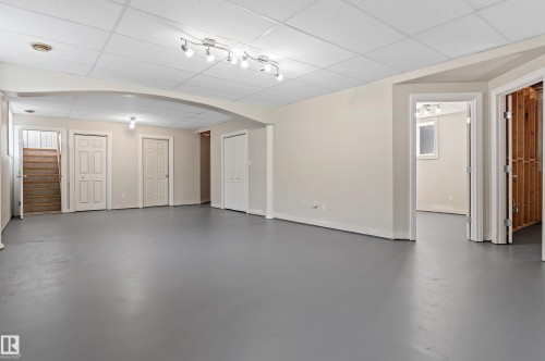 15216 49 Street, Edmonton, AB - Indoor Photo Showing Other Room