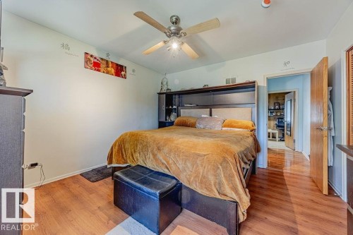 12339 89 Street Nw, Edmonton, AB - Indoor Photo Showing Bedroom