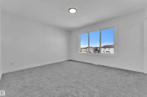 752 Mattson Drive, Edmonton, AB - Indoor Photo Showing Other Room