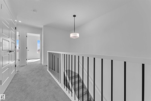 752 Mattson Drive, Edmonton, AB - Indoor Photo Showing Other Room