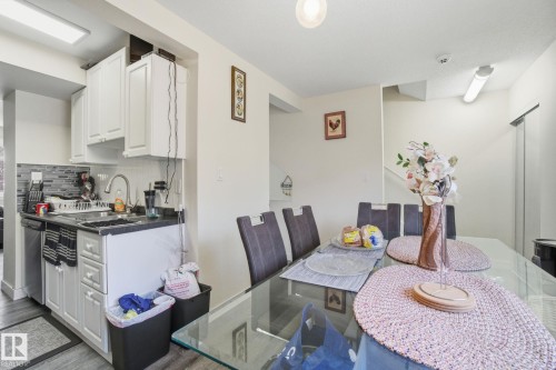 692 Abbottsfield Road, Edmonton, AB - Indoor