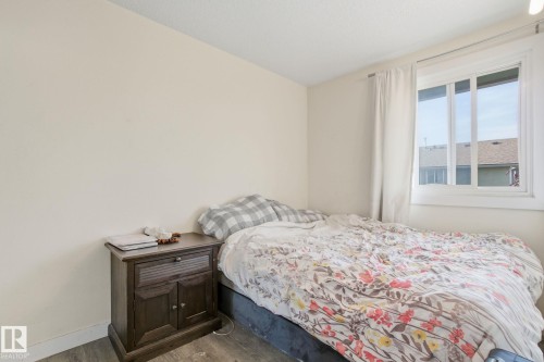 692 Abbottsfield Road, Edmonton, AB - Indoor Photo Showing Bedroom