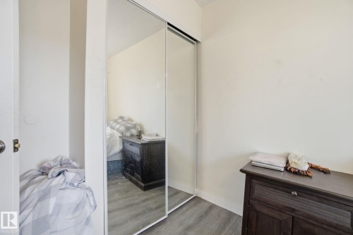 692 Abbottsfield Road, Edmonton, AB - Indoor