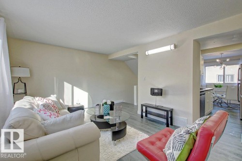 692 Abbottsfield Road, Edmonton, AB - Indoor Photo Showing Living Room