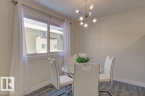 692 Abbottsfield Road, Edmonton, AB - Indoor Photo Showing Dining Room