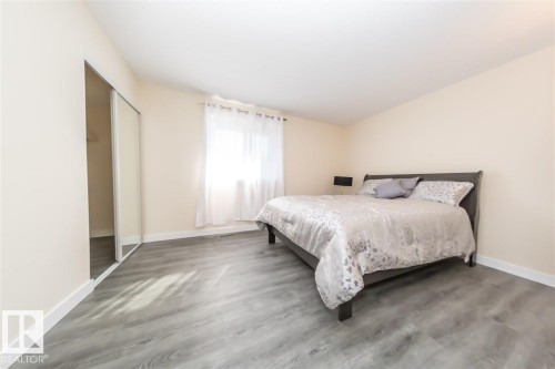 692 Abbottsfield Road, Edmonton, AB - Indoor Photo Showing Bedroom