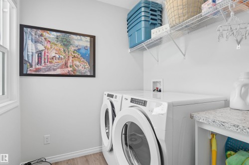 2631 Donaghey Crescent, Edmonton, AB - Indoor Photo Showing Laundry Room