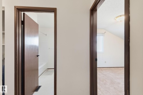 181 Lancaster Terrace, Edmonton, AB - Indoor