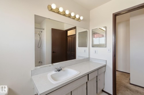 181 Lancaster Terrace, Edmonton, AB - Indoor Photo Showing Other Room