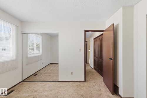 181 Lancaster Terrace, Edmonton, AB - Indoor Photo Showing Other Room