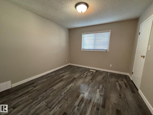 46 Matthew Road, Spruce Grove, AB - Indoor Photo Showing Other Room