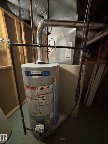 46 Matthew Road, Spruce Grove, AB - Indoor Photo Showing Basement