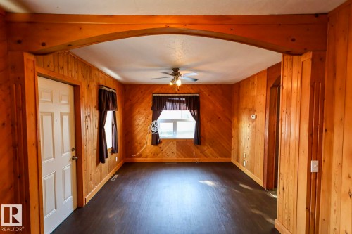 5016 48 Street, Myrnam, AB - Indoor Photo Showing Other Room