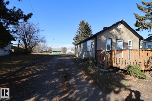 5016 48 Street, Myrnam, AB - Outdoor