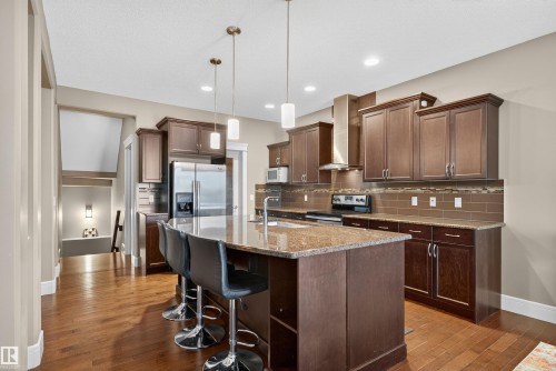 1772 33B Street Nw, Edmonton, AB - Indoor Photo Showing Kitchen With Upgraded Kitchen
