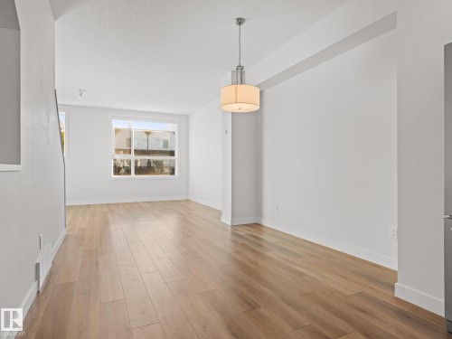 35 100 Jensen Lakes Boulevard, St. Albert, AB - Indoor