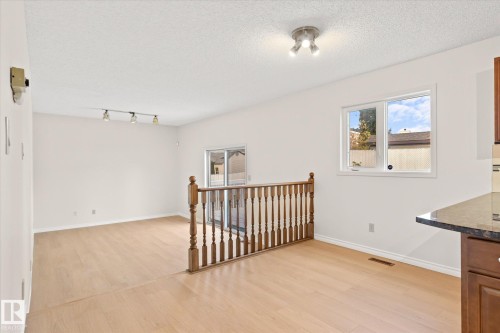 4632 126 Avenue, Edmonton, AB - Indoor