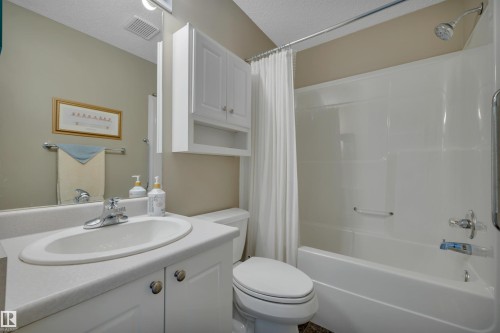 43 14428 Miller Boulevard, Edmonton, AB - Indoor Photo Showing Bathroom