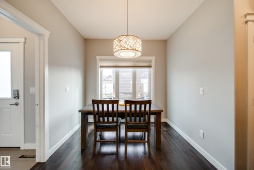 4047 Morrison Way, Edmonton, AB - Indoor Photo Showing Dining Room