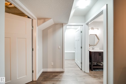 4047 Morrison Way, Edmonton, AB - Indoor Photo Showing Other Room