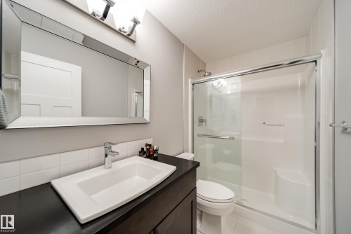 4047 Morrison Way, Edmonton, AB - Indoor Photo Showing Bathroom