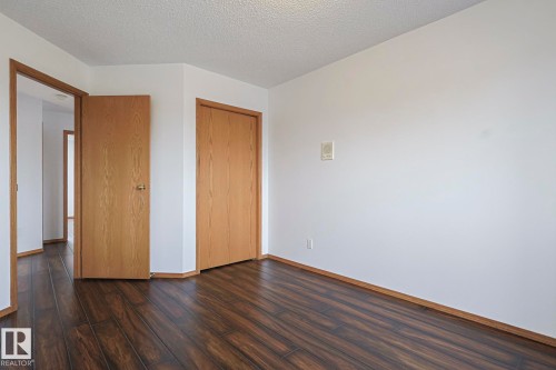 4631 43 Avenue, Edmonton, AB - Indoor Photo Showing Other Room
