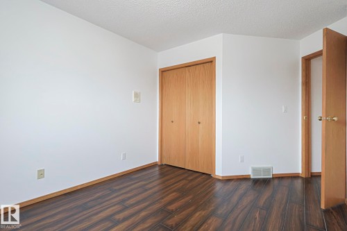 4631 43 Avenue, Edmonton, AB - Indoor Photo Showing Other Room