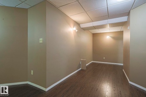 4631 43 Avenue, Edmonton, AB - Indoor Photo Showing Other Room