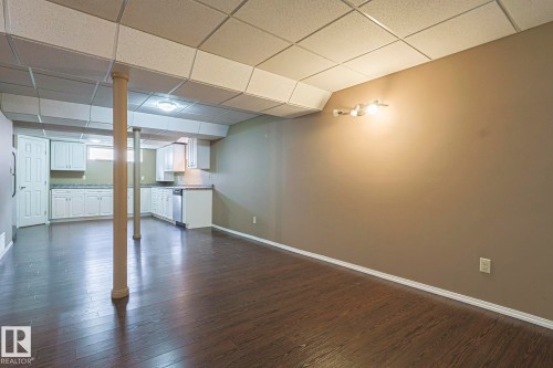 4631 43 Avenue, Edmonton, AB - Indoor