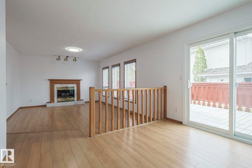 4631 43 Avenue, Edmonton, AB - Indoor With Fireplace