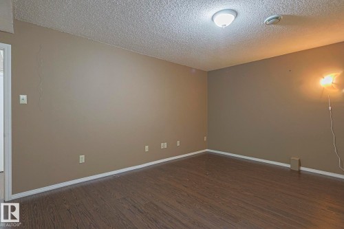 4631 43 Avenue, Edmonton, AB - Indoor Photo Showing Other Room