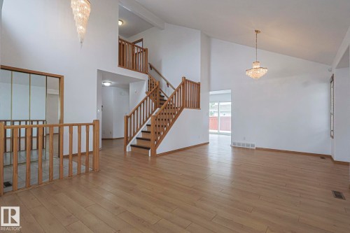 4631 43 Avenue, Edmonton, AB - Indoor Photo Showing Other Room