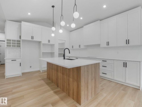 3325 Chickadee Drive, Edmonton, AB - Indoor Photo Showing Kitchen