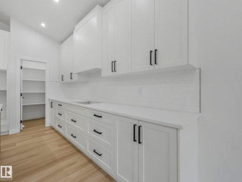 3325 Chickadee Drive, Edmonton, AB - Indoor Photo Showing Other Room