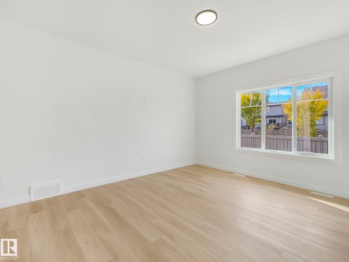 3325 Chickadee Drive, Edmonton, AB - Indoor Photo Showing Other Room