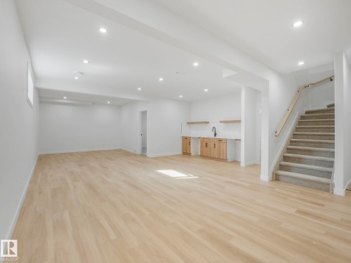 3325 Chickadee Drive, Edmonton, AB - Indoor Photo Showing Other Room