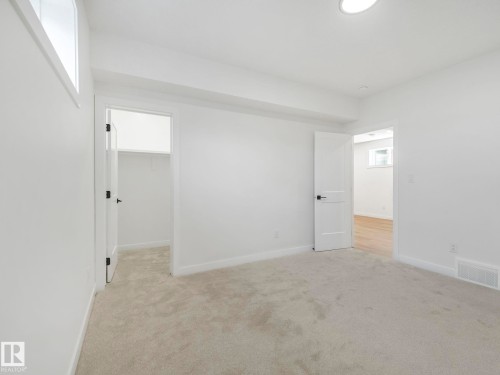 3325 Chickadee Drive, Edmonton, AB - Indoor Photo Showing Other Room