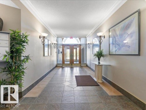 204 9640 105 Street, Edmonton, AB - Indoor Photo Showing Other Room