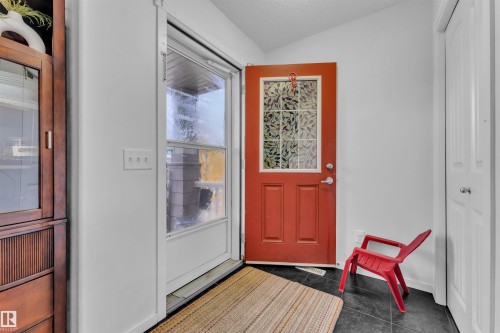 2004 32 Street, Edmonton, AB - Indoor Photo Showing Other Room