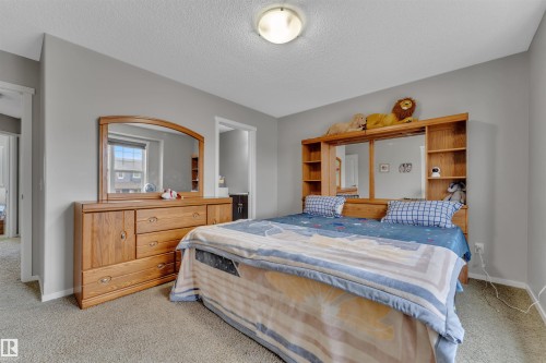 2004 32 Street, Edmonton, AB - Indoor Photo Showing Bedroom