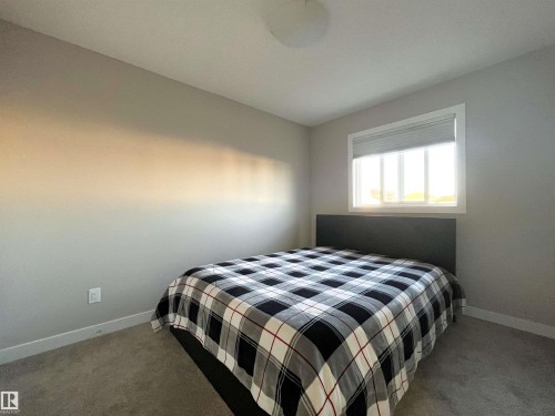 729 Berg Loop, Leduc, AB - Indoor Photo Showing Bedroom