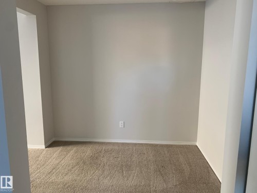 15219 54 St Nw, Edmonton, AB - Indoor Photo Showing Other Room