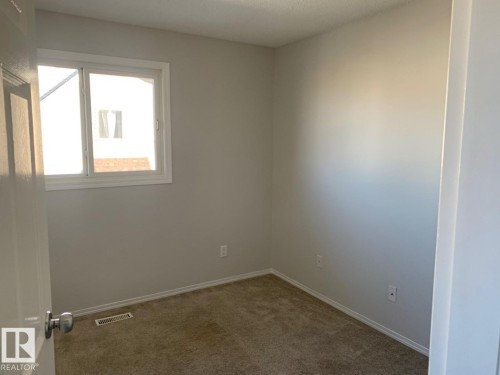 15219 54 St Nw, Edmonton, AB - Indoor Photo Showing Other Room