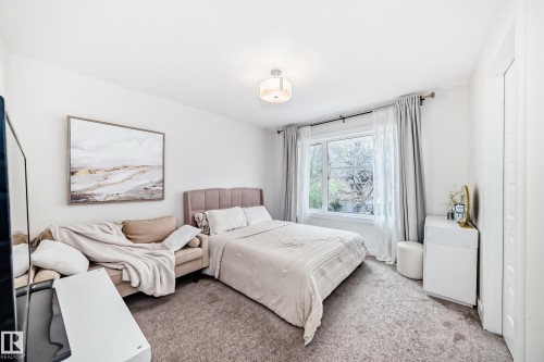 12345 85 Street, Edmonton, AB - Indoor Photo Showing Bedroom