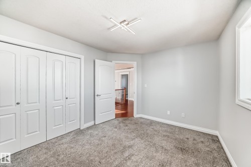 Edmonton, AB - Indoor Photo Showing Other Room