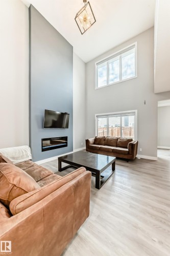 1227 24 Street, Edmonton, AB - Indoor Photo Showing Living Room