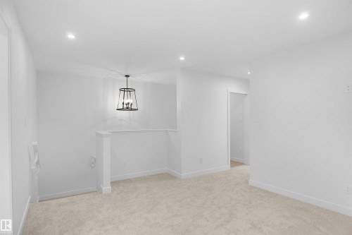 644 176 Avenue, Edmonton, AB - Indoor Photo Showing Other Room