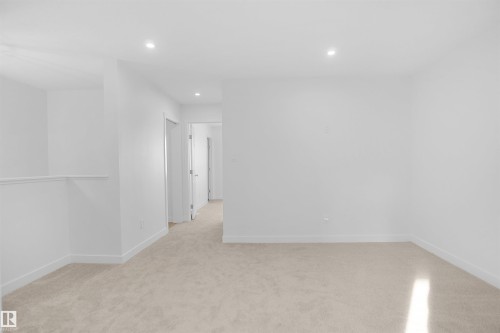 644 176 Avenue, Edmonton, AB - Indoor Photo Showing Other Room