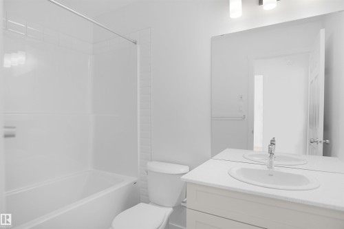 644 176 Avenue, Edmonton, AB - Indoor Photo Showing Bathroom