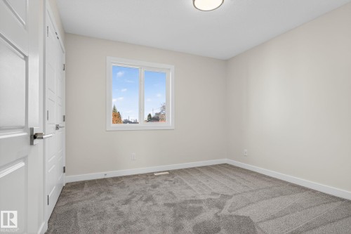 4904 49 Avenue, Gibbons, AB - Indoor Photo Showing Other Room